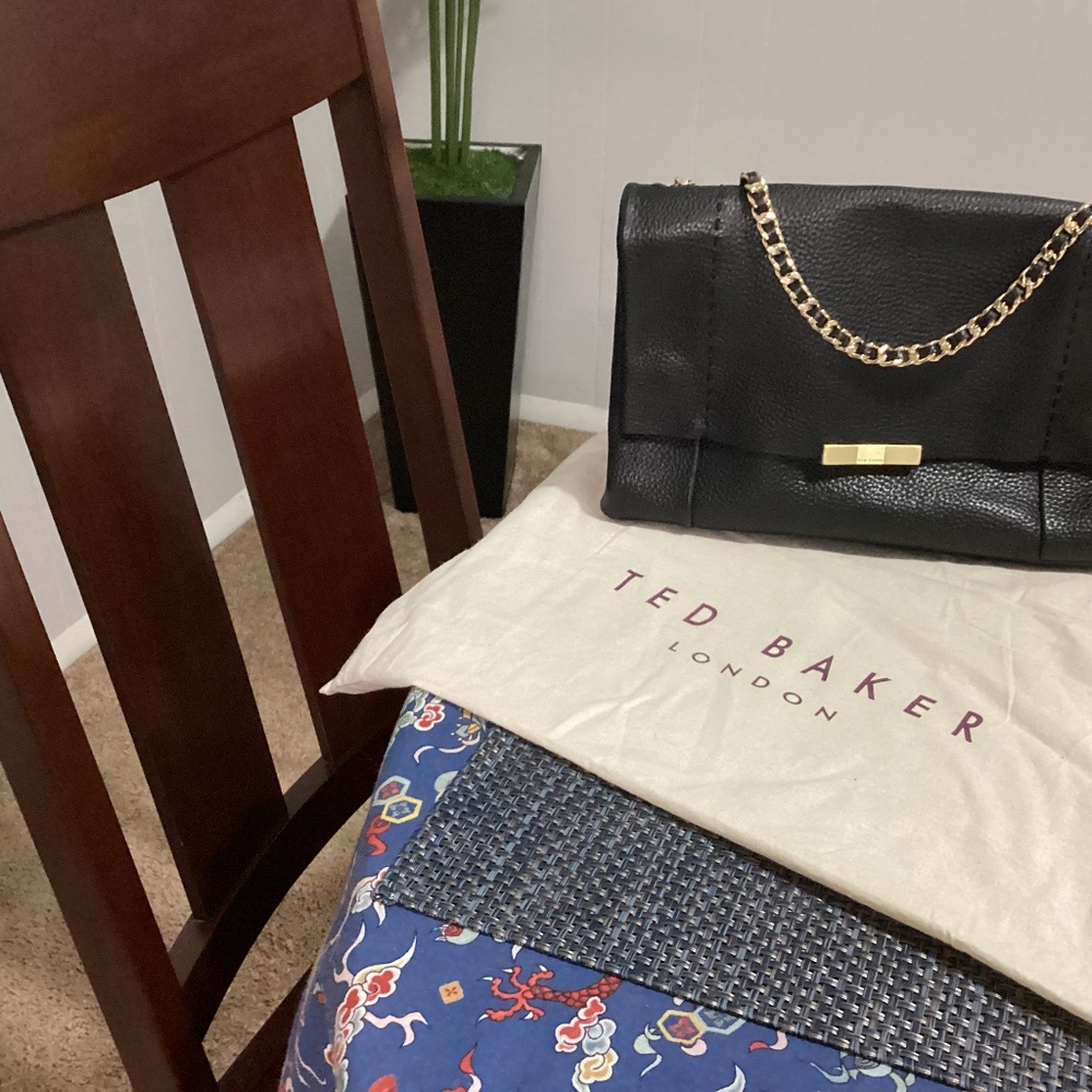 Ted Baker London Genifer Pebbled Leather Shoulder bag